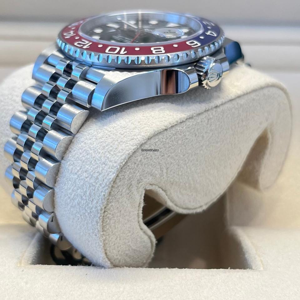 Rolex GMT-Master II Pepsi Like New (Unworn) 2025 ( May) / 126710BLRO