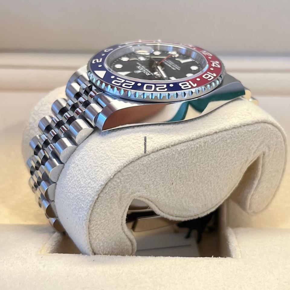 Rolex GMT-Master II Pepsi Like New (Unworn) 2025 ( May) / 126710BLRO