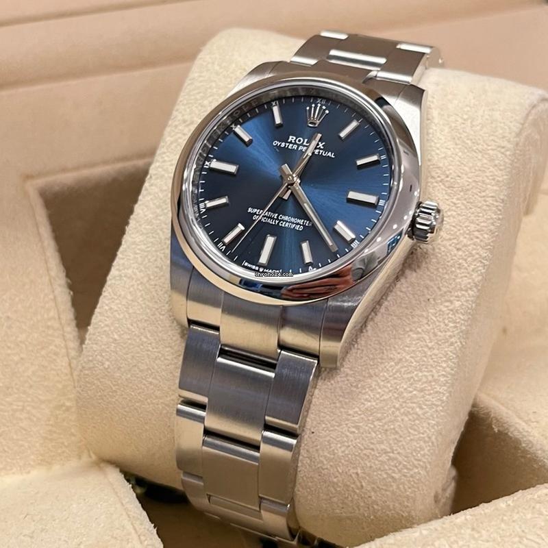 Rolex Oyster Perpetual 34 34mm/Like New (Unworn) 2025 Blue Dial/124200