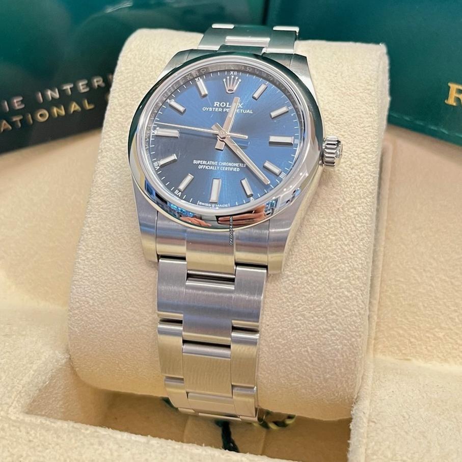 Rolex Oyster Perpetual 34 34mm/Like New (Unworn) 2025 Blue Dial/124200