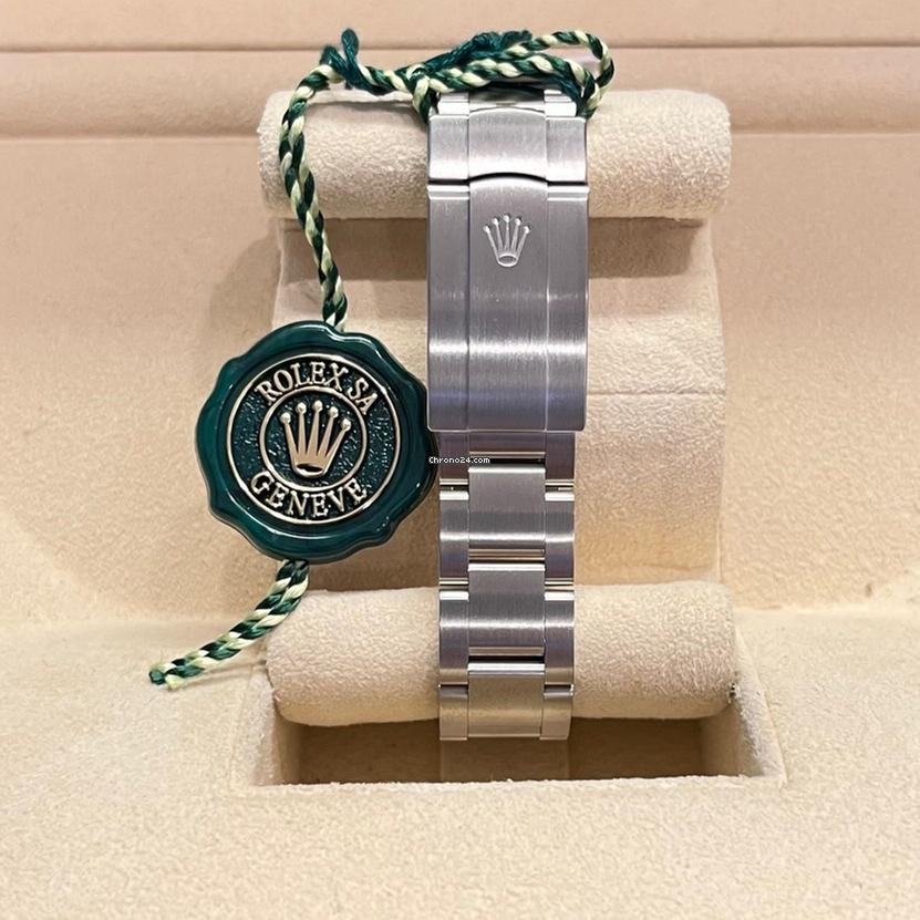 Rolex Oyster Perpetual 34 34mm/Like New (Unworn) 2025 Blue Dial/124200