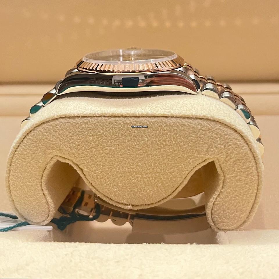 Rolex Datejust 36 36mm Like New (Unworn) 2025 (May)/Wimbledon Dial / Rose Gold / Jubilee 126231