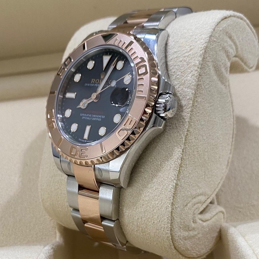Rolex Yacht-Master 40 40mm Like New (Unworn) 2025 (April) / Black Dial 126621
