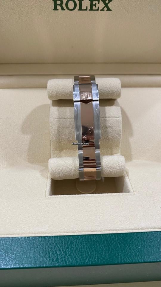 Rolex Yacht-Master 40 40mm Like New (Unworn) 2025 (April) / Black Dial 126621