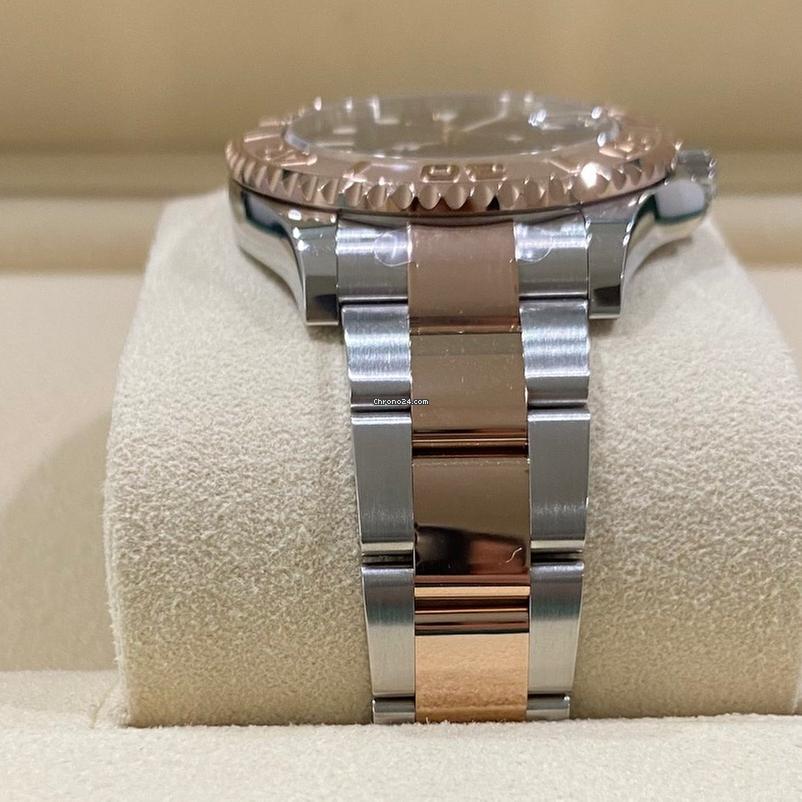 Rolex Yacht-Master 40 40mm Like New (Unworn) 2025 (April) / Black Dial 126621