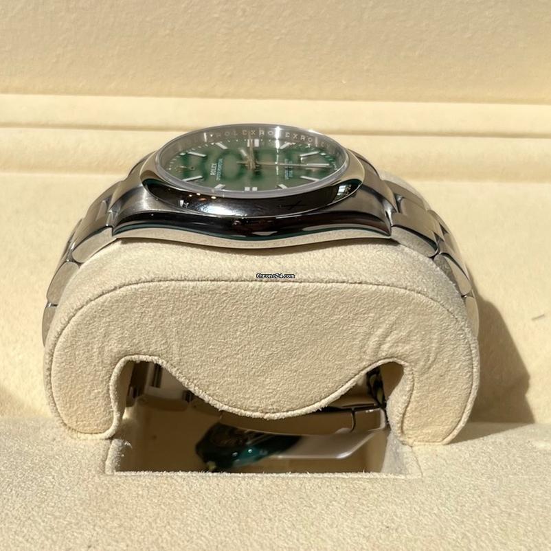 Rolex Oyster Perpetual 41 41mm / Like New (Unworn) 2025 Green Dial 124300