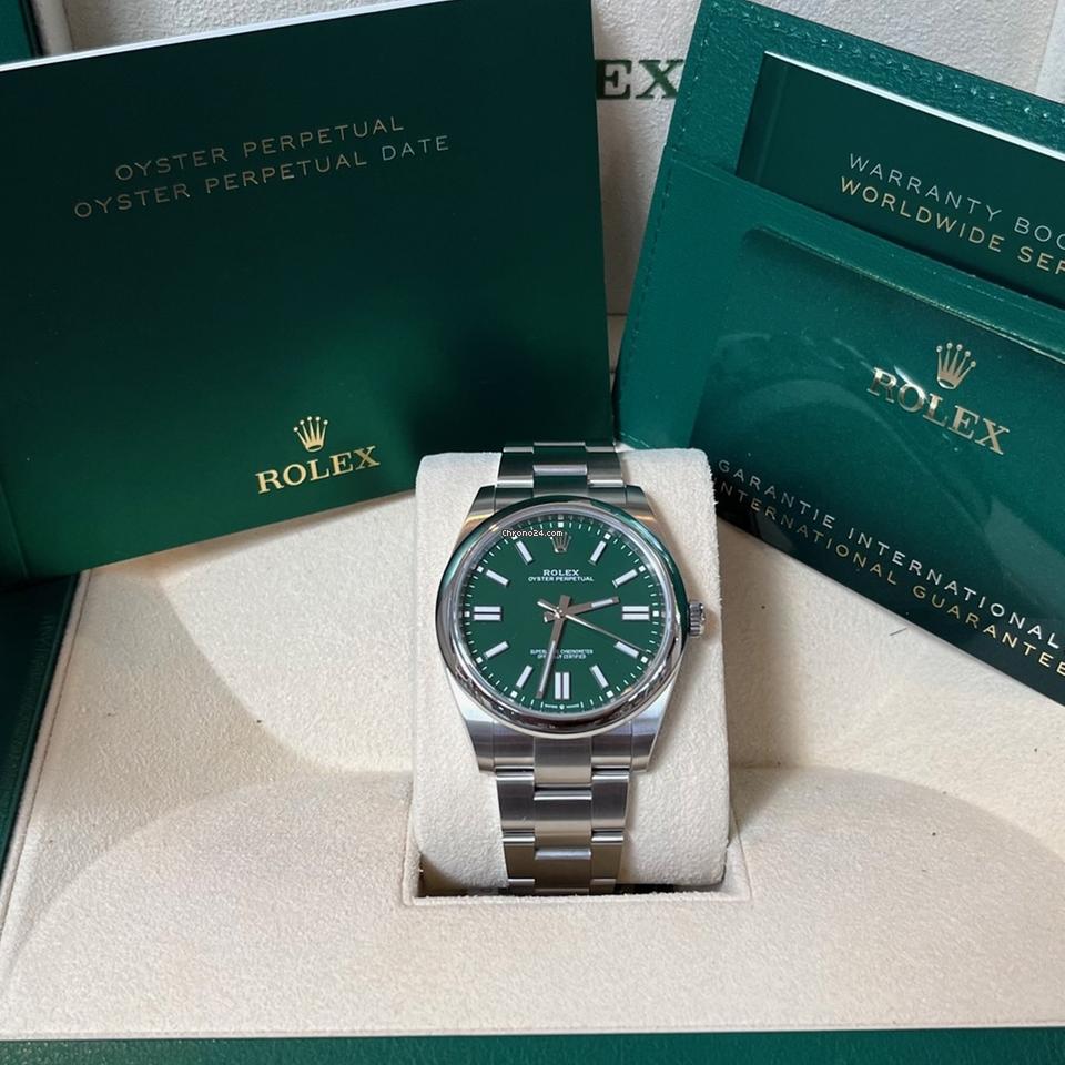 Rolex Oyster Perpetual 41 41mm / Like New (Unworn) 2025 Green Dial 124300