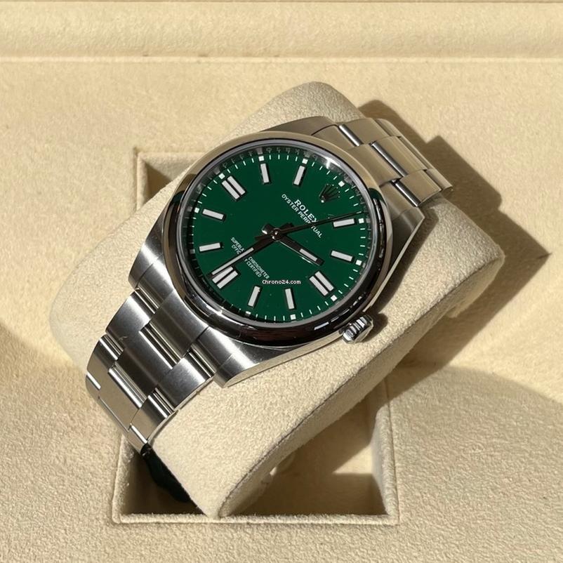 Rolex Oyster Perpetual 41 41mm / Like New (Unworn) 2025 Green Dial 124300