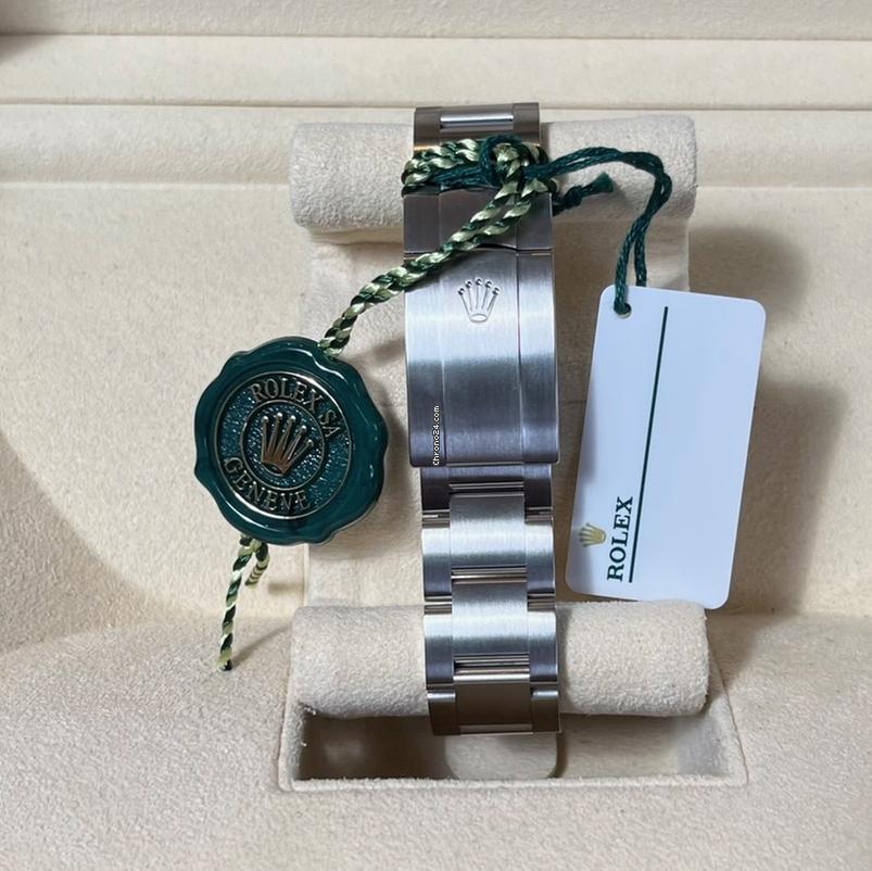 Rolex Oyster Perpetual 41 41mm / Like New (Unworn) 2025 Green Dial 124300