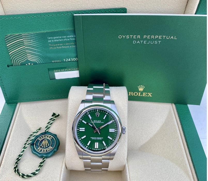 Rolex Oyster Perpetual 41 41mm / Like New (Unworn) 2025 Green Dial 124300