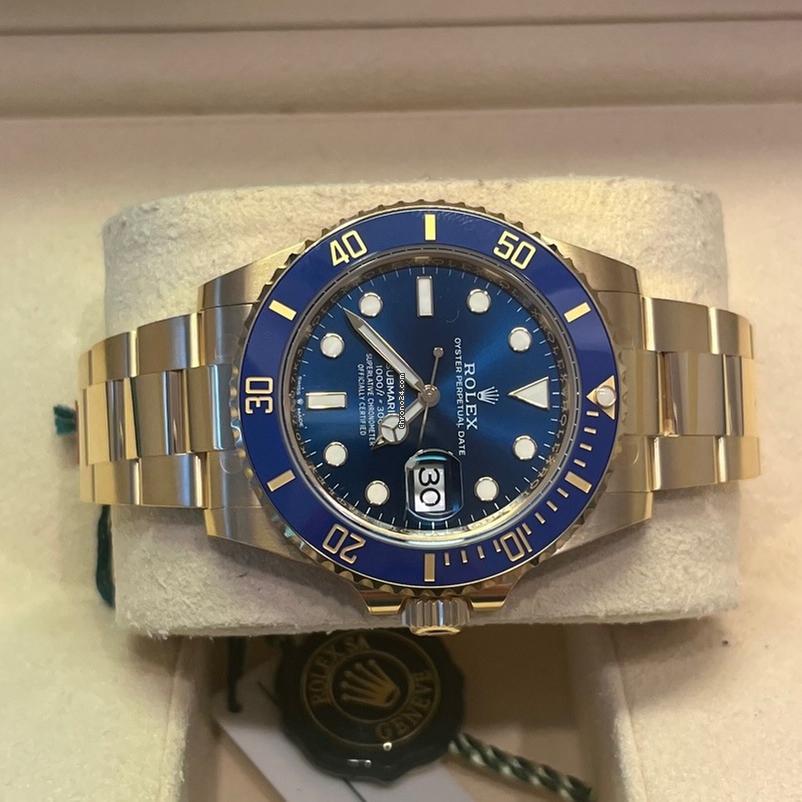 Rolex Submariner Date 41mm Like New (Unworn) 2025 / Blue Dial / Yellow Gold 126618LB
