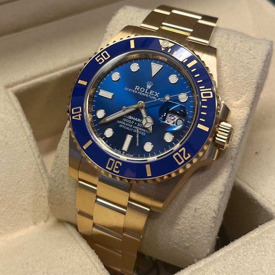 Rolex Submariner Date 41mm Like New (Unworn) 2025 / Blue Dial / Yellow Gold 126618LB