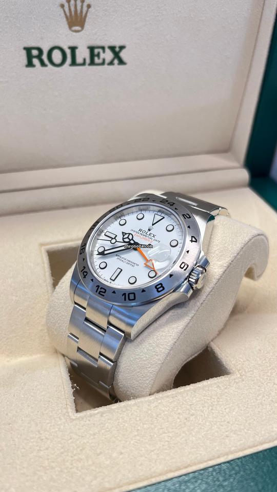 Rolex Explorer II Like New (Unworn) 2025 (May)White dial 226570