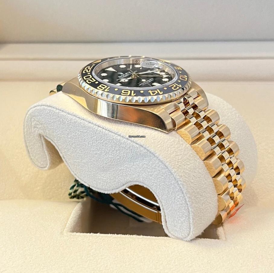 Rolex GMT-Master II Like New (Unworn) 2025 (May) / Yellow Gold/126718 GRNR