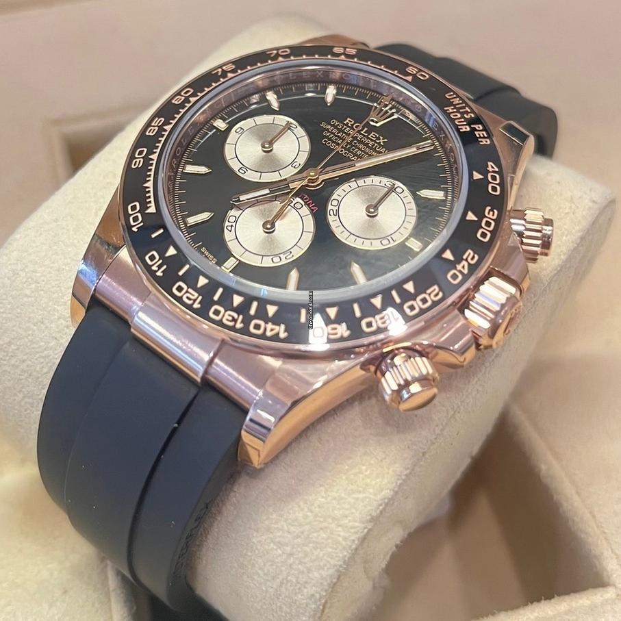 Rolex Daytona Cosmograph Daytona / Like New (Unworn) 2025 (April) / Rose Gold/Oysterflex BLACK DIAL 126515L