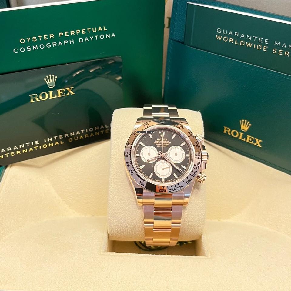 Rolex Daytona Like New (Unworn) 2025 (May) / Golden Bright Black Dial 126505