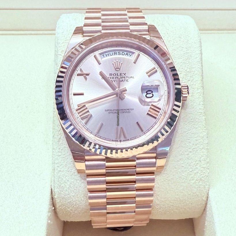 Rolex Day-Date 40 40MM / Like New (Unworn) 2025 Everose Gold Pink Sundust Dial/228235