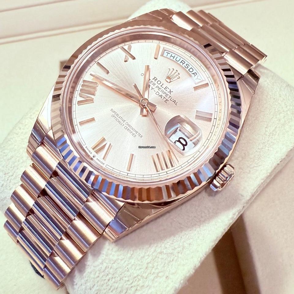 Rolex Day-Date 40 40MM / Like New (Unworn) 2025 Everose Gold Pink Sundust Dial/228235