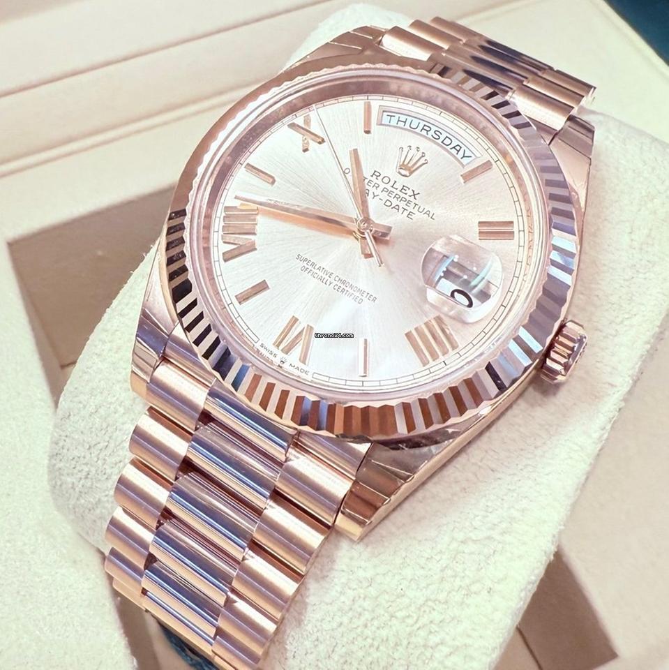 Rolex Day-Date 40 40MM / Like New (Unworn) 2025 Everose Gold Pink Sundust Dial/228235