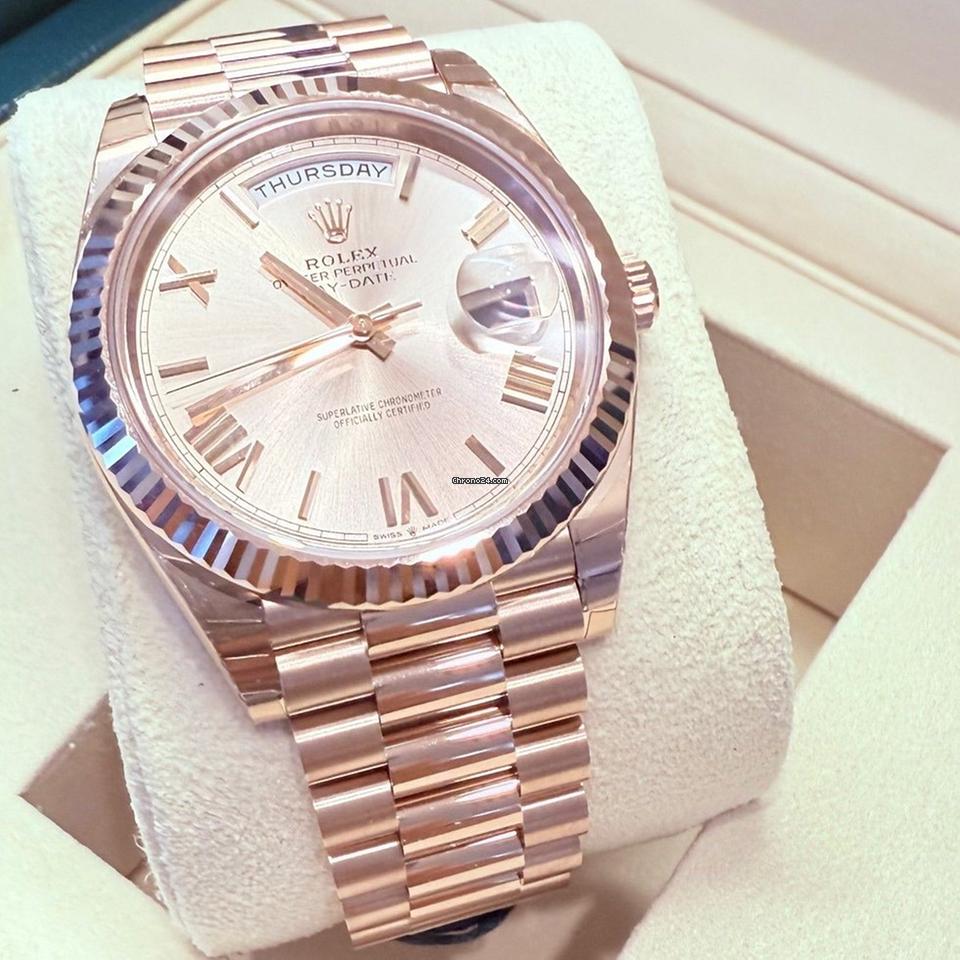 Rolex Day-Date 40 40MM / NEW 2025 Everose Gold Pink Sundust Dial/228235