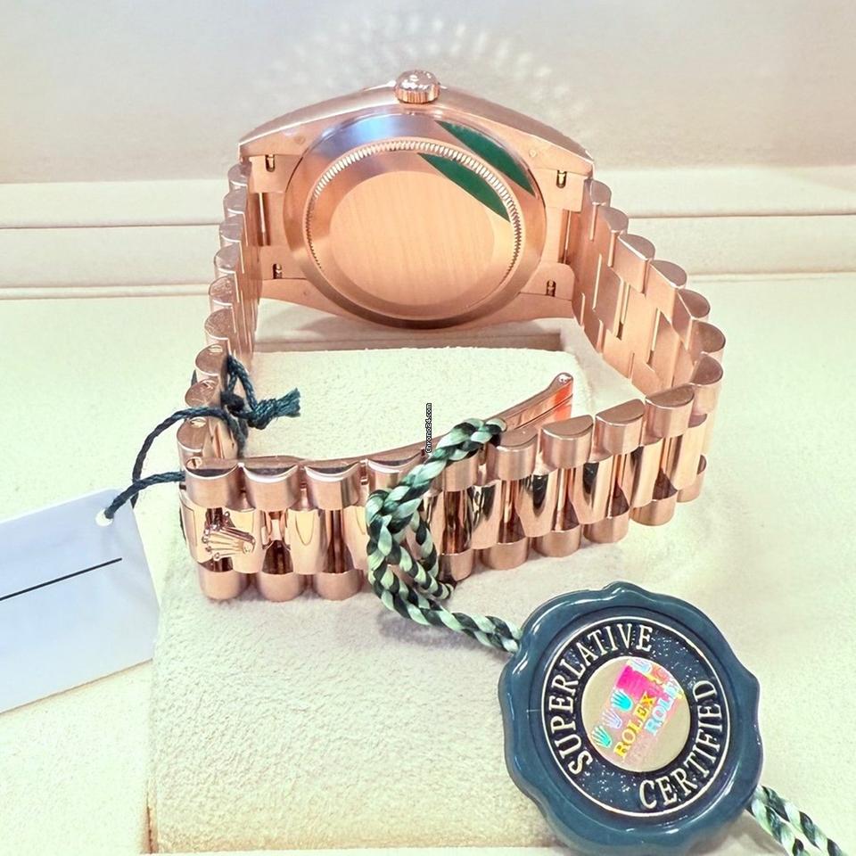 Rolex Day-Date 40 40MM / Like New (Unworn) 2025 Everose Gold Pink Sundust Dial/228235