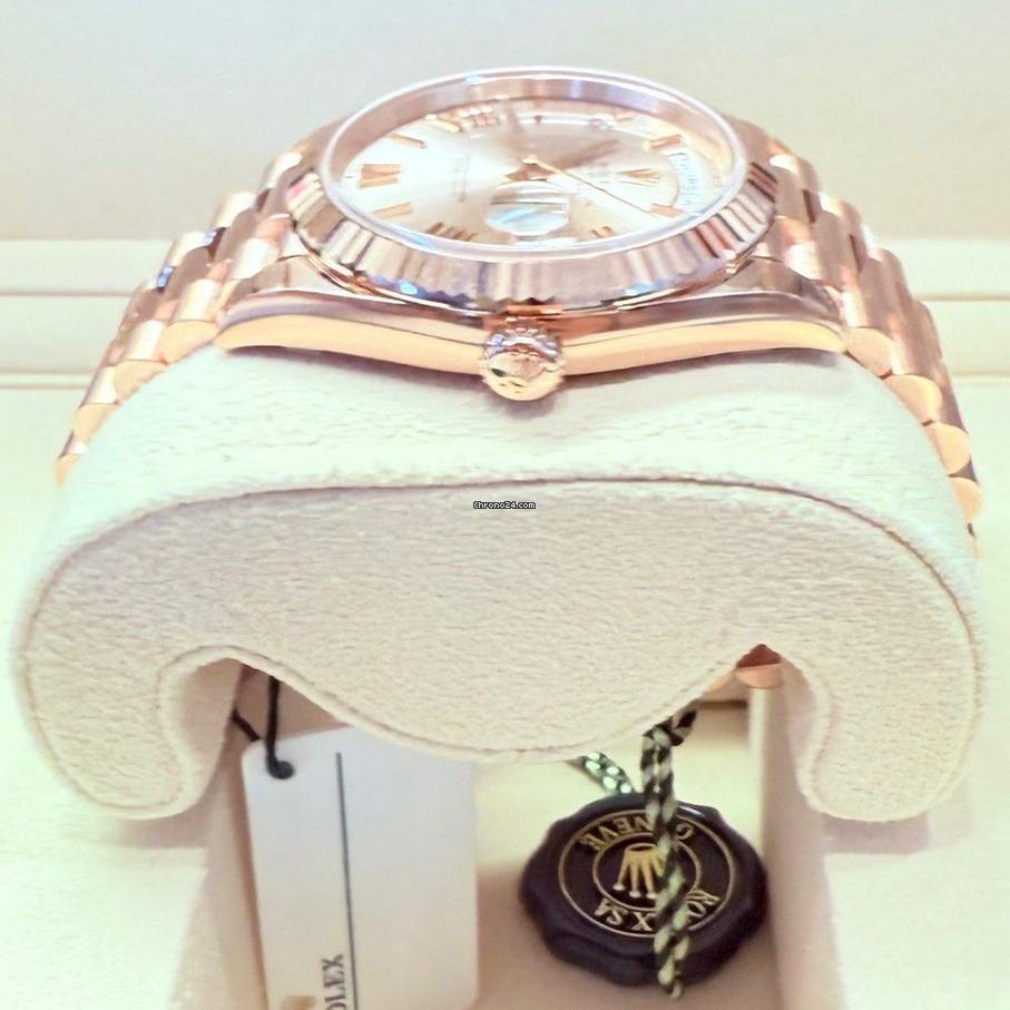 Rolex Day-Date 36 36mm/Like New (Unworn) 2025 Rose Gold "Pink Baguette Diamond Dial 128235