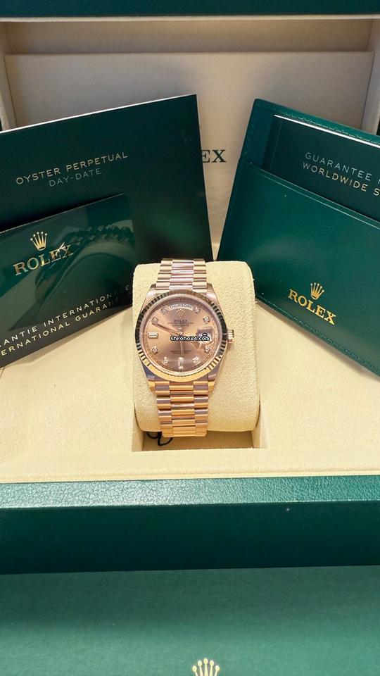 Rolex Day-Date 36 36mm/Like New (Unworn) 2025 Rose Gold "Pink Baguette Diamond Dial 128235