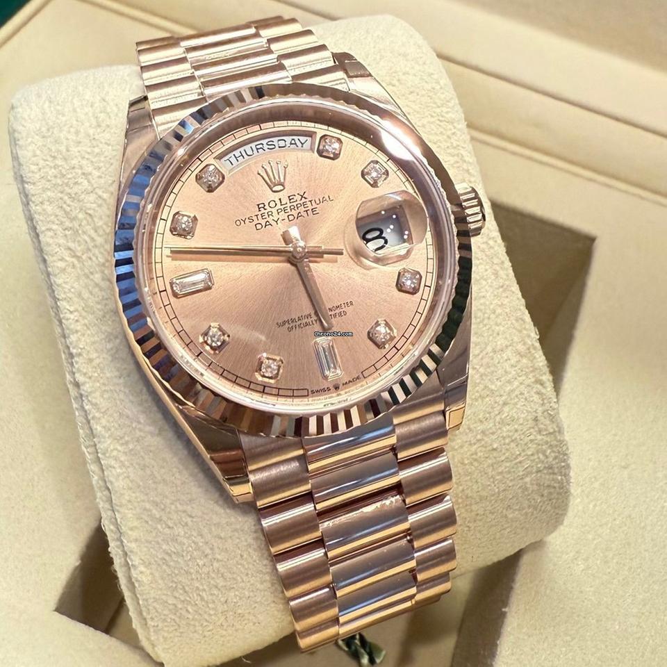 Rolex Day-Date 36 36mm/NEW 2025 Rose Gold "Pink Baguette Diamond Dial 128235